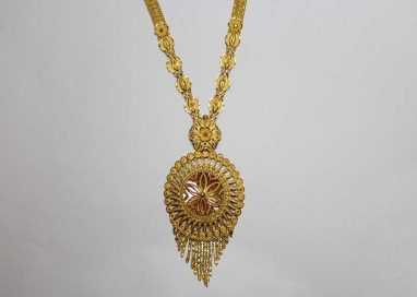 Amazing Assortment Of Necklaces In Jewellery Stores